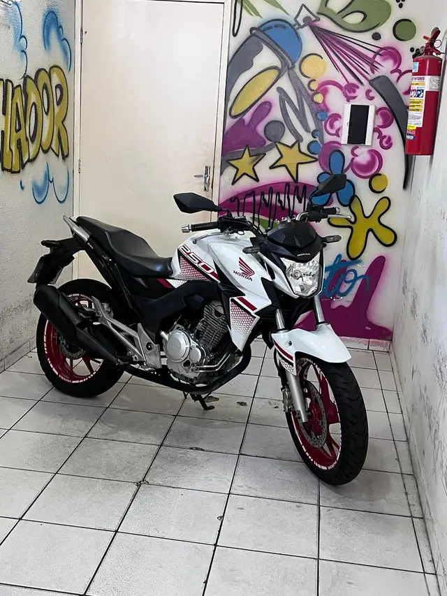 Moto Honda CB 250F Twister 2022 (CBS)