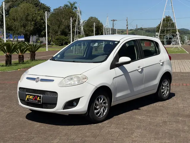 Carro Fiat Palio 2013 Attractive 1.4 8V (Flex)