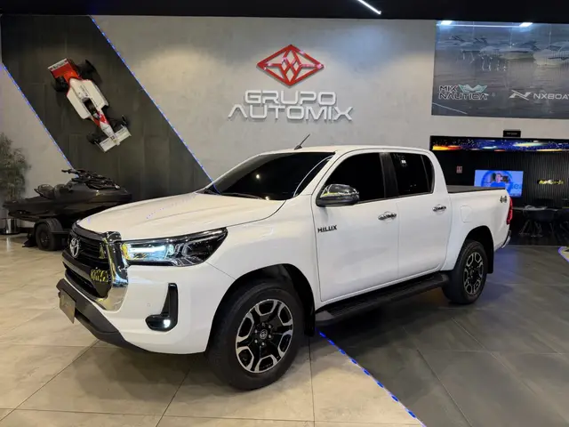 Carro Toyota Hilux Cabine Dupla 2024 SRX 4x4 2.8 Diesel