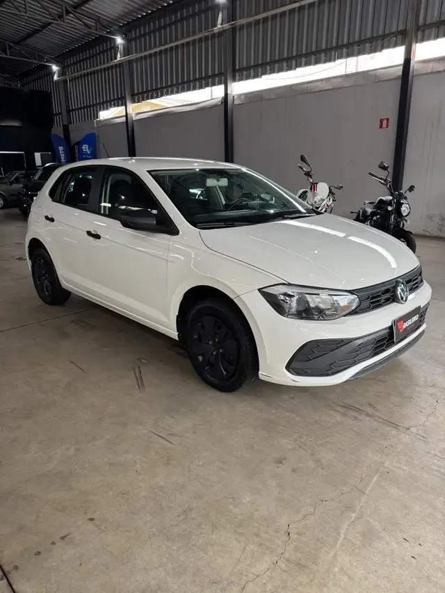 Carro Volkswagen Polo 2023 Track 1.0 Flex 12V 5p