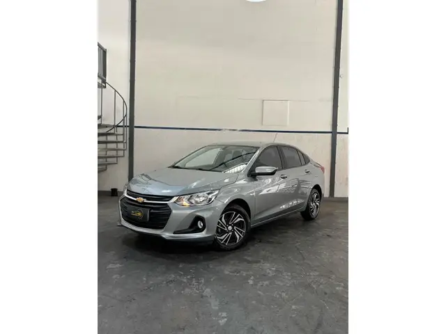 Carro Chevrolet Onix Plus 2024 LT 1.0