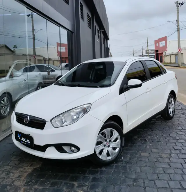 Carro Fiat Grand Siena 2016 Evo Attractive 1.4 8V (Flex)