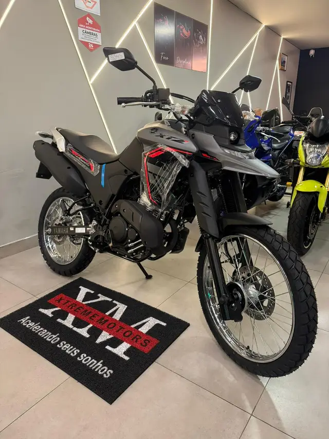 Moto Yamaha XTZ 250 Lander 2025 Connected