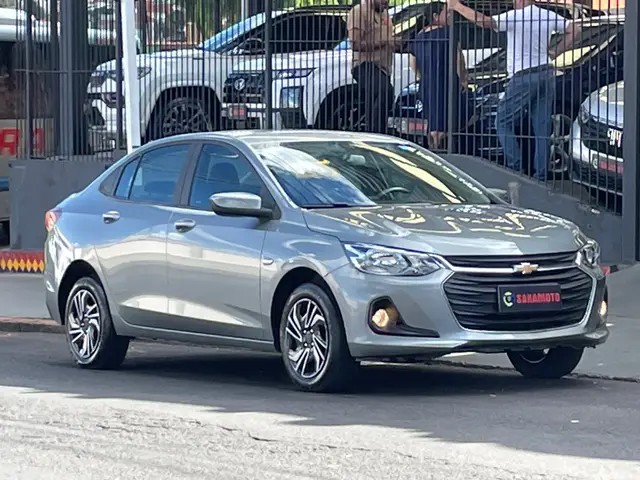Carro Chevrolet Onix Plus 2025 LT 1.0