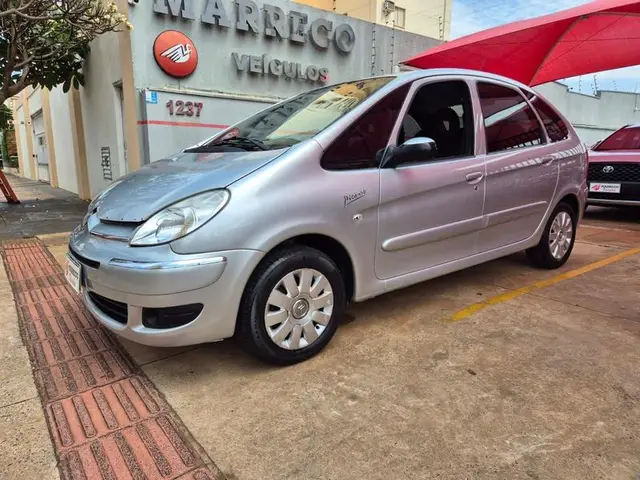 Carro Citroën Xsara Picasso 2011 GLX 1.6 16V (flex)