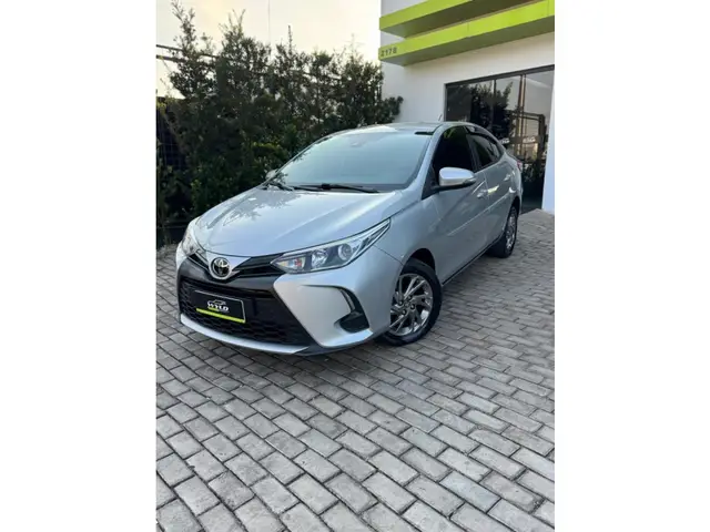 Carro Toyota Yaris Sedan 2024 XS 1.5 (Flex) (Aut)