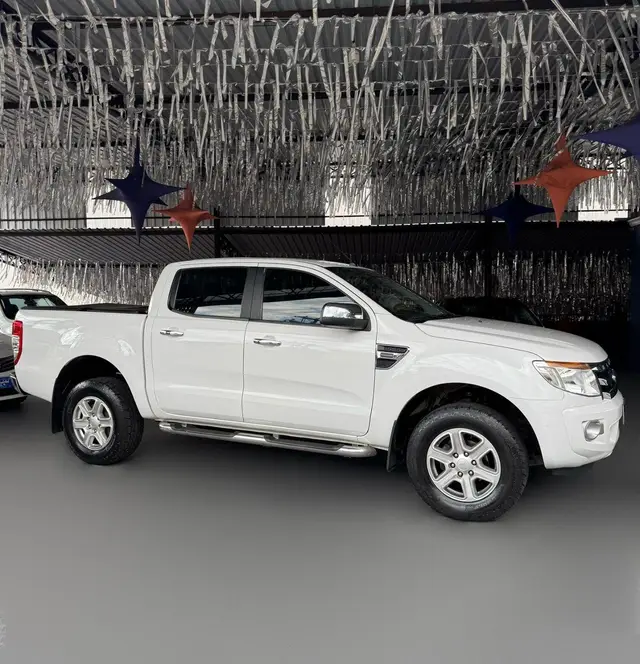 Carro Ford Ranger Cabine Dupla 2014 Ranger 2.5 CD Limited Plus (Flex)