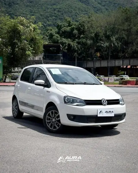 Carro Volkswagen Fox 2014 1.6 VHT Rock in Rio (Flex)