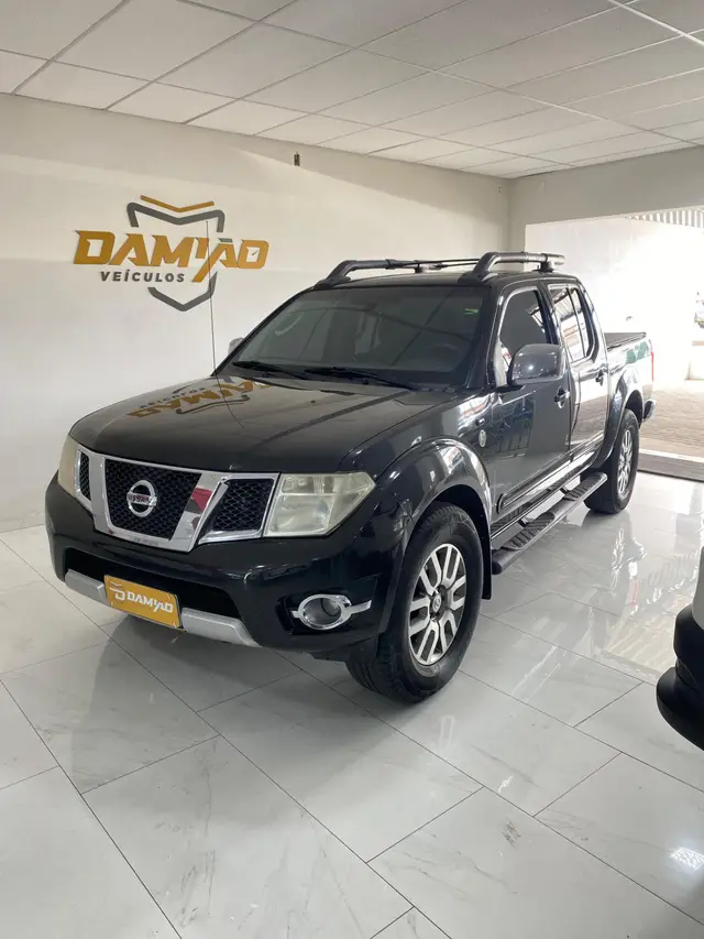 Carro Nissan Frontier 2013 SL 2.5 TD CD 4x4 (aut)