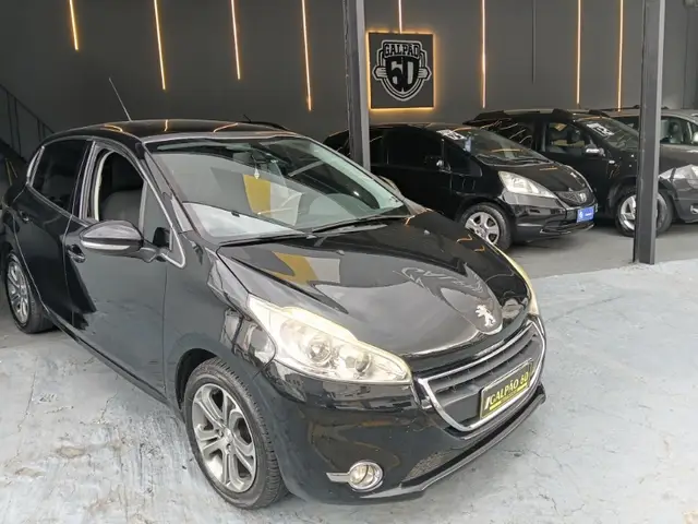 Carro Peugeot 208 2014 Griffe 1.6 16V (Flex) (Aut)
