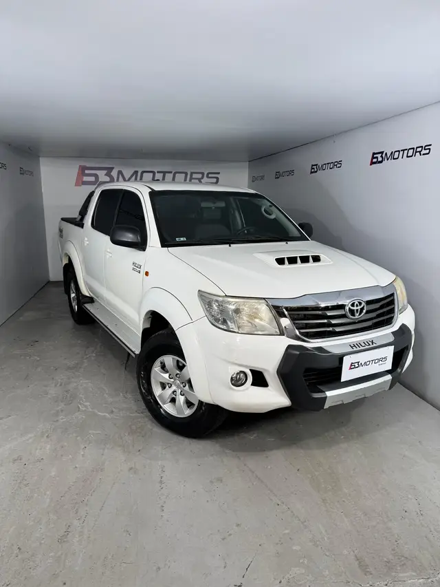 Carro Toyota Hilux Cabine Dupla 2015 Hilux 3.0 TDI 4x4 CD SR