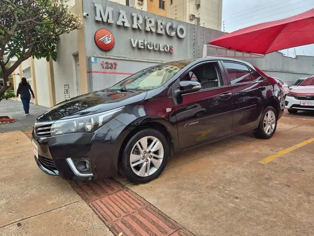 Carro Toyota Corolla 2016 1.8 GLi (Aut.)