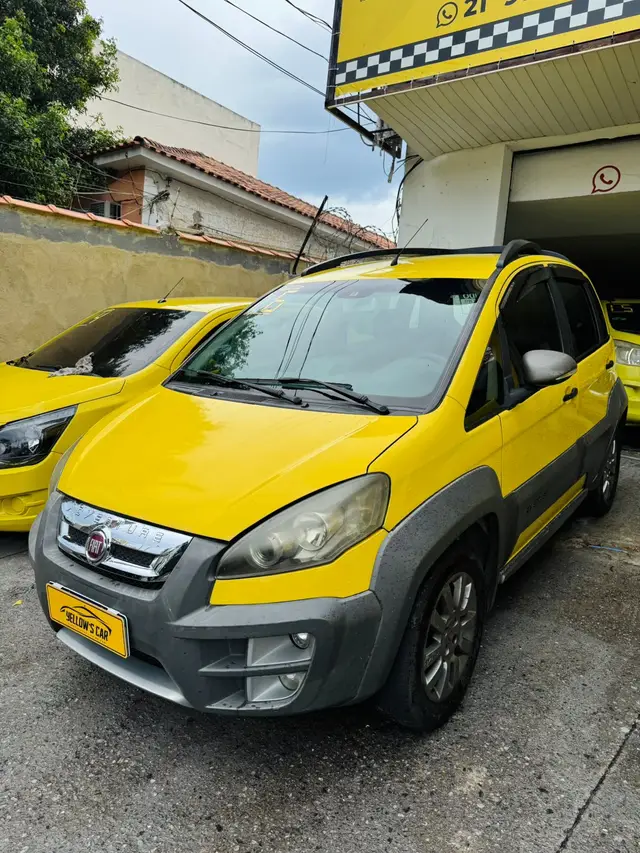 Carro Fiat Idea 2016 Adventure 1.8 16V E.TorQ (Flex)