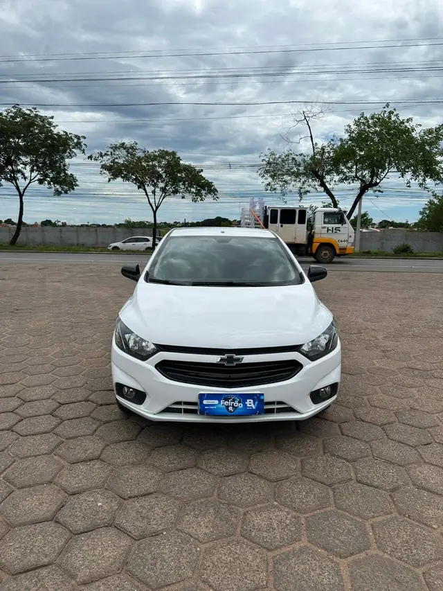 Carro Chevrolet Joy Plus 2020 Plus 1.0 8V Black Edition (Flex)