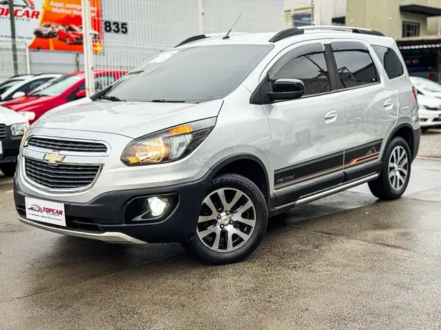 Carro Chevrolet Spin 2016 Activ 1.8 (Flex)