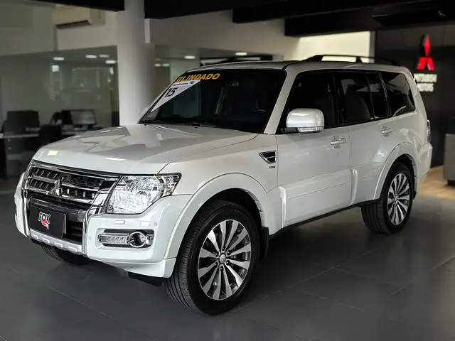 Carro Mitsubishi Pajero Full 2015 3.8 V6 5D HPE 4WD