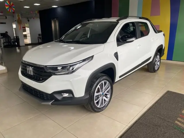 Carro Fiat Strada 2026 Volcano CD 1.3 AT