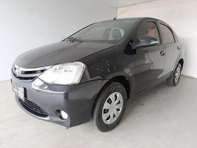 Carro Toyota Etios Sedan 2016 XLS 1.5 (Flex)
