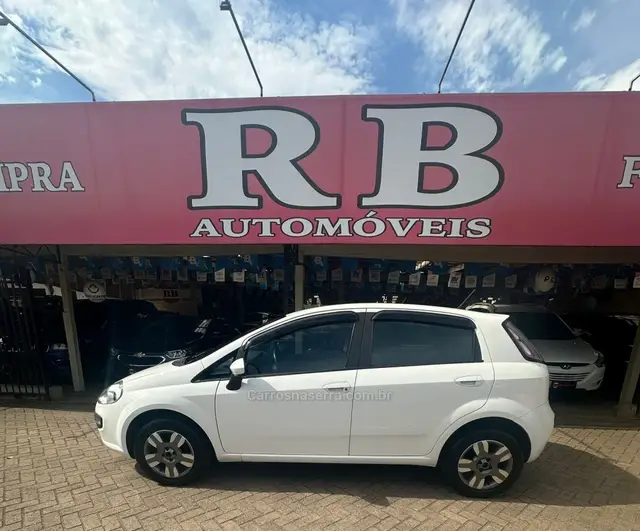 Carro Fiat Punto 2017 Attractive 1.4 (Flex)