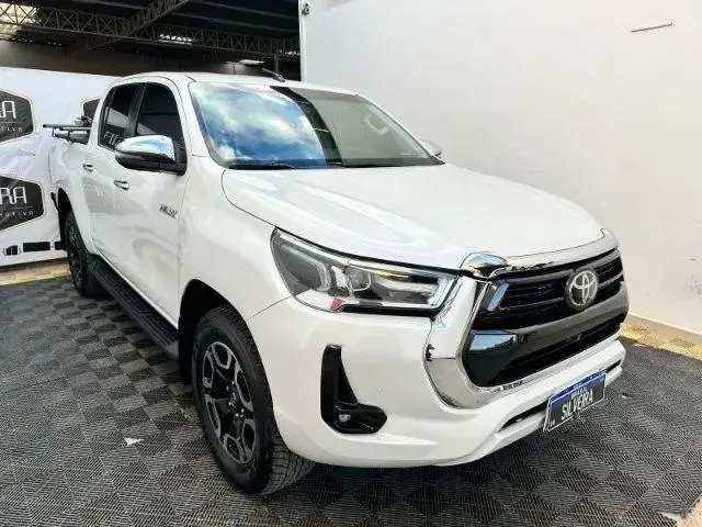 Carro Toyota Hilux Cabine Dupla 2024 SRX 4x4 2.8 Diesel
