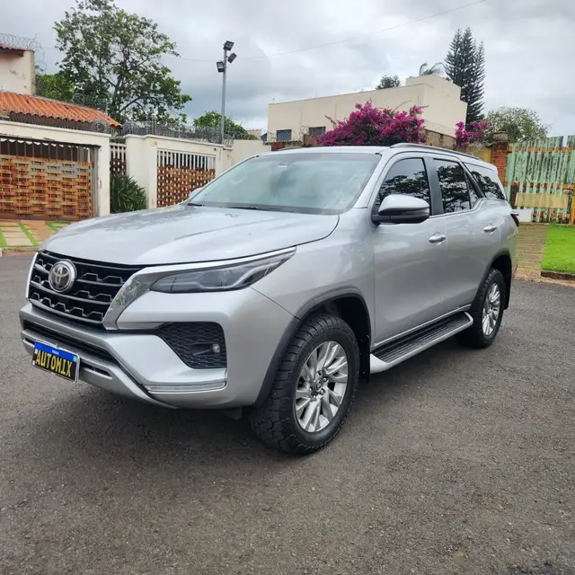 Carro Toyota SW4 2021 SRX 2.8 turbodiesel 5L 4x4 (Aut)