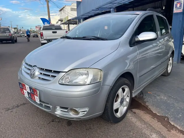 Carro Volkswagen Fox 2005 Plus 1.6 8V (Flex)