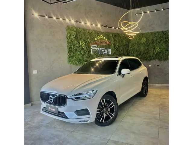 Carro Volvo XC60 2020 2.0 T5 Momentum AWD