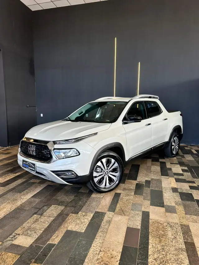 Carro Fiat Toro 2024 Volcano 2.0