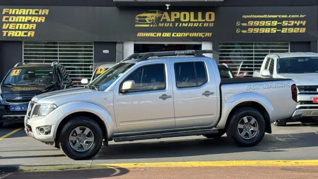 Carro Nissan Frontier 2015 2.5 TD CD 4x4 SV Attack (Aut)
