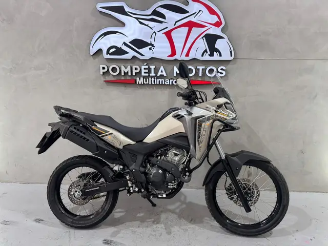 Moto Honda XRE Sahara 300 2025 Adventure