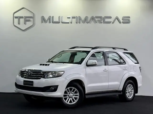 Carro Toyota Hilux SW4 2015 SRV 4x4 3.0 Turbo  (aut)