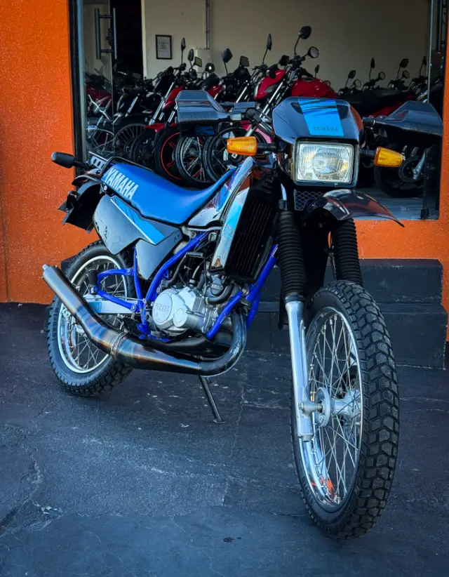 Moto Yamaha DT 200 1995 R