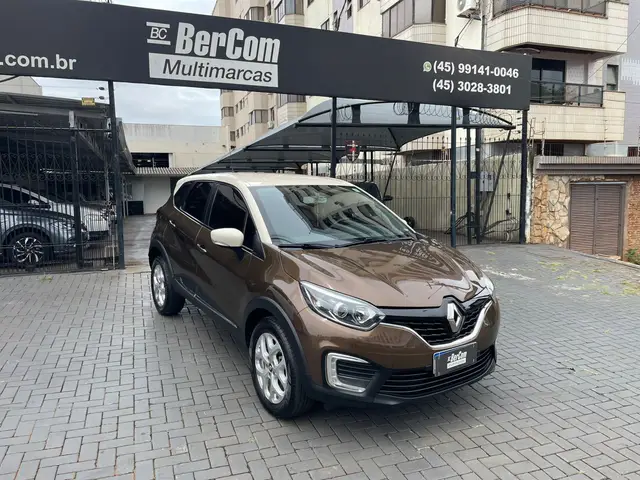 Carro Renault Captur 2018 Life 1.6 CVT (Flex) (PCD)