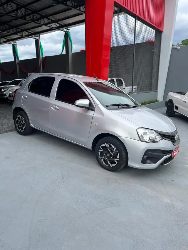 Carro Toyota Etios 2018 X 1.3 (Flex)