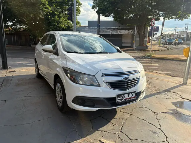 Carro Chevrolet Onix 2016 1.4 LT SPE/4