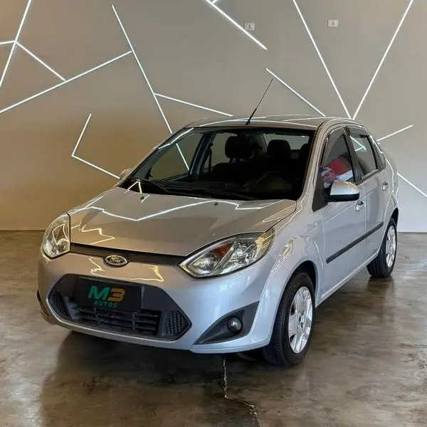 Carro Ford Fiesta Sedan 2014 SE 1.6 Rocam (Flex)
