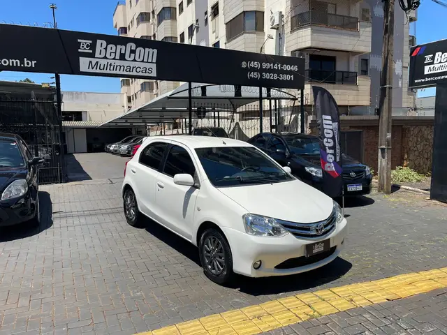 Carro Toyota Etios 2013 XLS 1.5 (Flex)