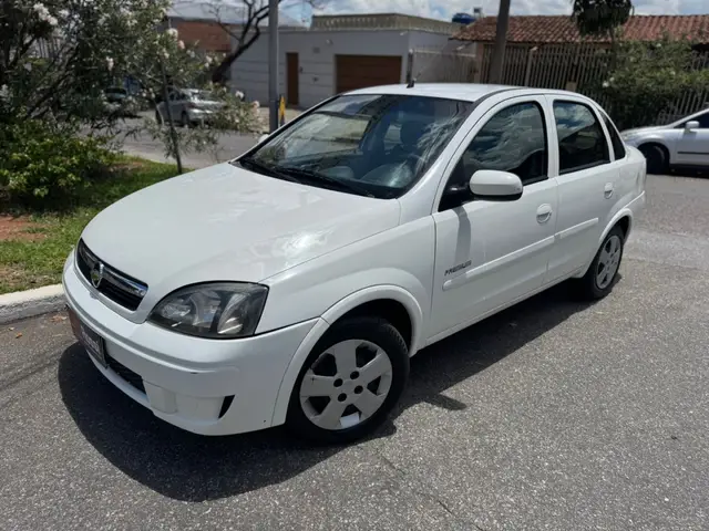 Carro Chevrolet Corsa Sedan 2012 Premium 1.4 (Flex)