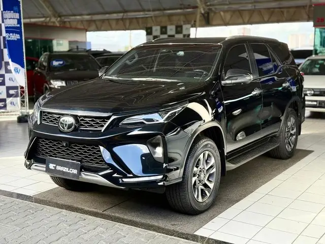 Carro Toyota SW4 2024 SRX 2.8 Turbodiesel 4x4 (Aut.) (7 Lugares)