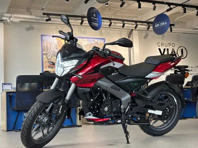 Moto Bajaj Dominar 160 2026 NS160