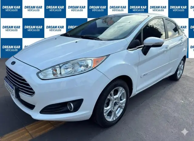 Carro Ford New Fiesta Sedan 2016 1.6 SE PowerShift (Flex)