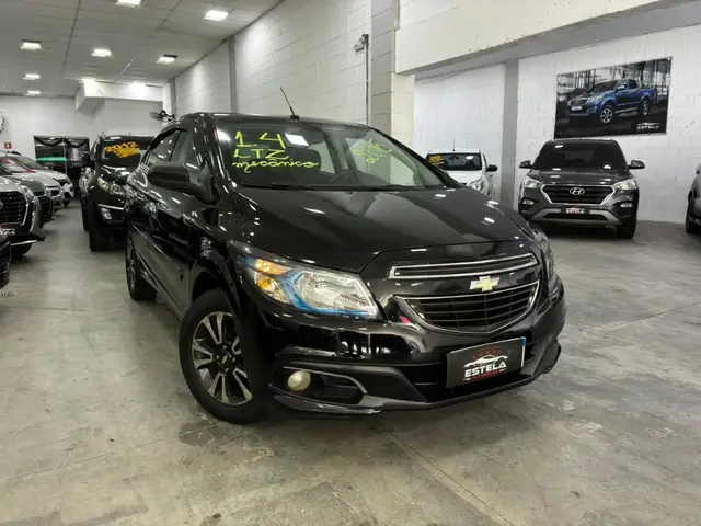 Carro Chevrolet Onix 2015 1.4 LTZ SPE/4