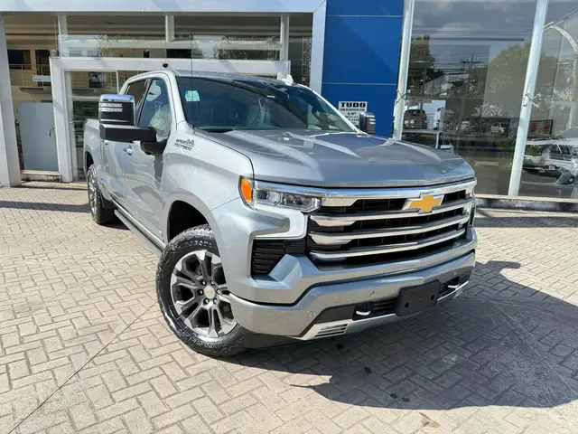 Carro Chevrolet Silverado 2026 High Country 5.3