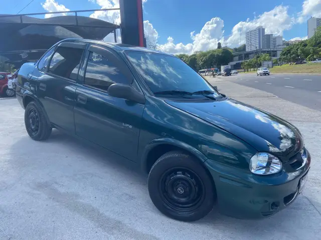 Carro Chevrolet Classic 2005 Corsa Sedan  Life 1.6