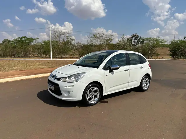 Carro Citroën C3 Picasso 2014 Exclusive BVA 1.6 VTI (Flex) (Aut)