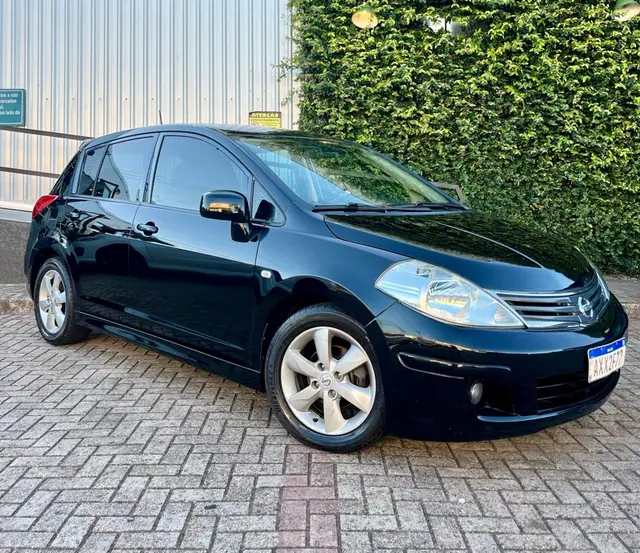 Carro Nissan Tiida 2012 SL 1.8 (flex) (aut)