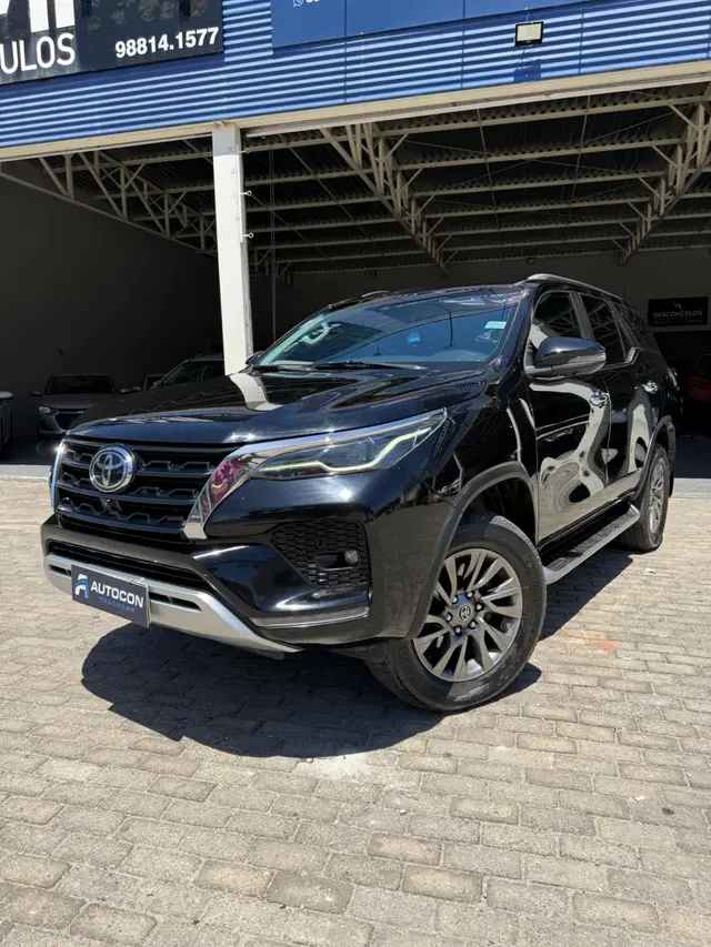 Carro Toyota SW4 2022 SRX 2.8 turbodiesel 7L 4x4 (Aut)