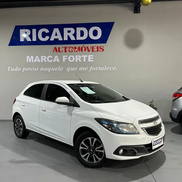 Carro Chevrolet Onix 2016 1.4 LTZ SPE/4 (Aut)