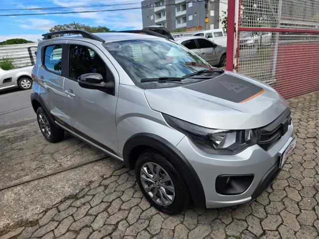 Carro Fiat Mobi 2025 Trekking 1.0