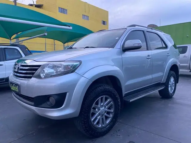 Carro Toyota Hilux SW4 2013 SR 2.7 4x2 (Flex)